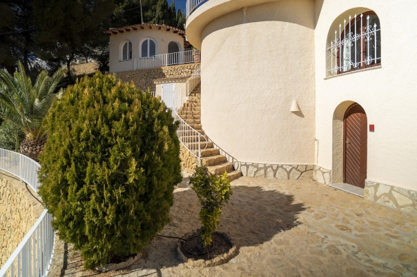5 bed villa in Alfaz del Pi