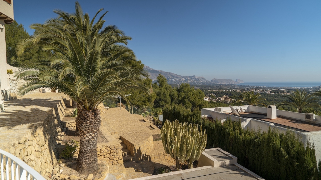 5 bed villa in Alfaz del Pi
