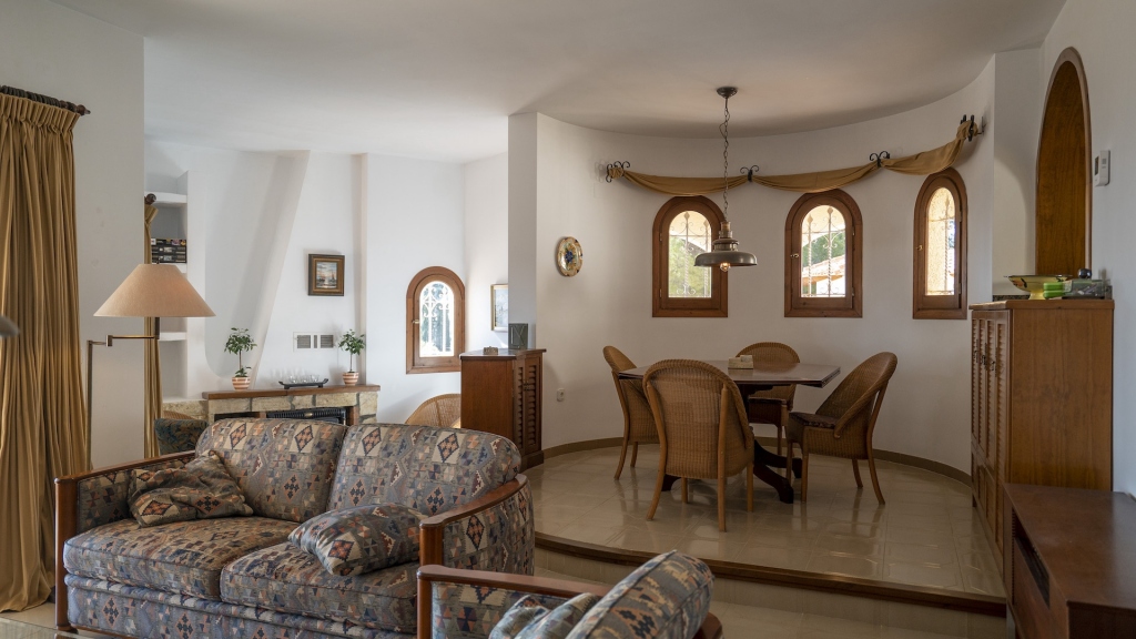 5 bed villa in Alfaz del Pi
