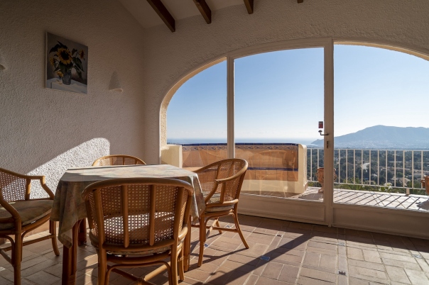 5 bed villa in Alfaz del Pi
