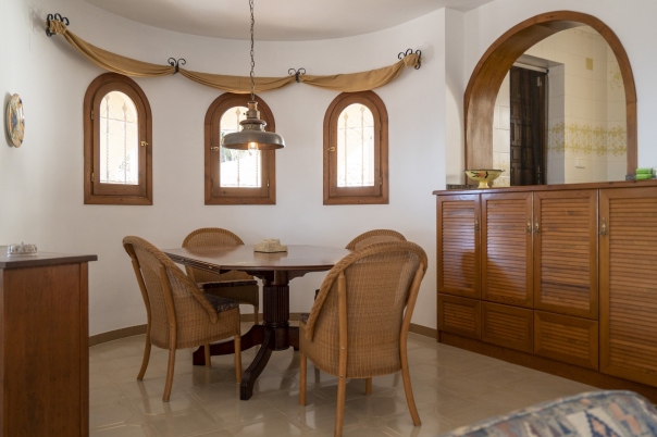 5 bed villa in Alfaz del Pi