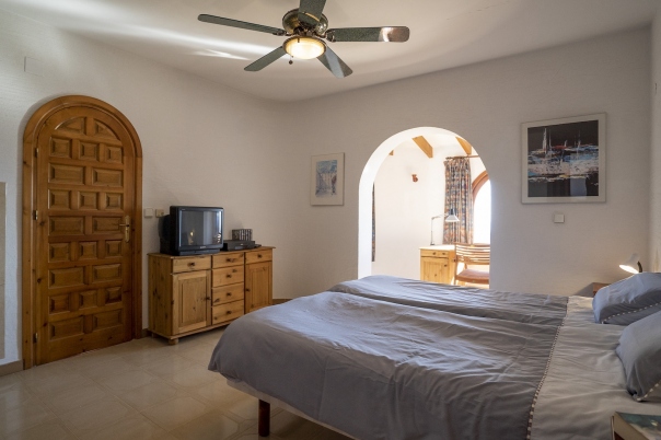 5 bed villa in Alfaz del Pi