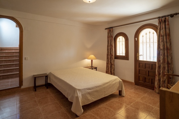 5 bed villa in Alfaz del Pi