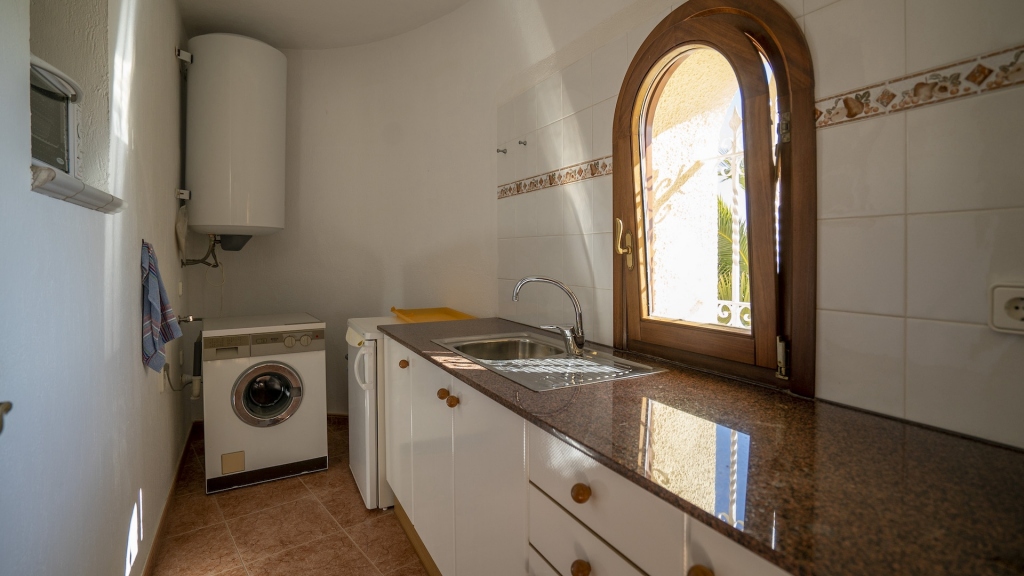 5 bed villa in Alfaz del Pi
