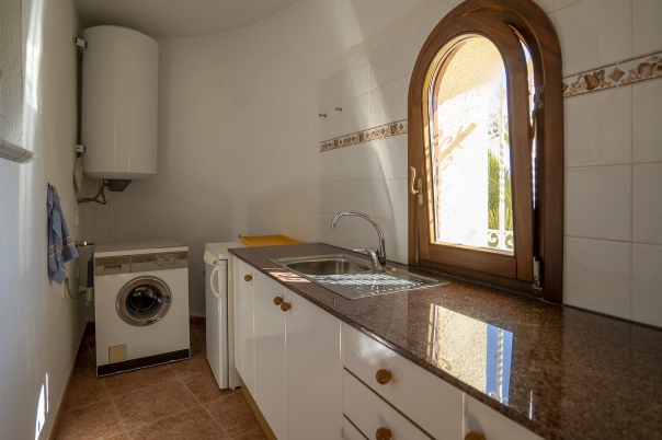 5 bed villa in Alfaz del Pi