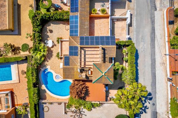 4 bed villa in Albir