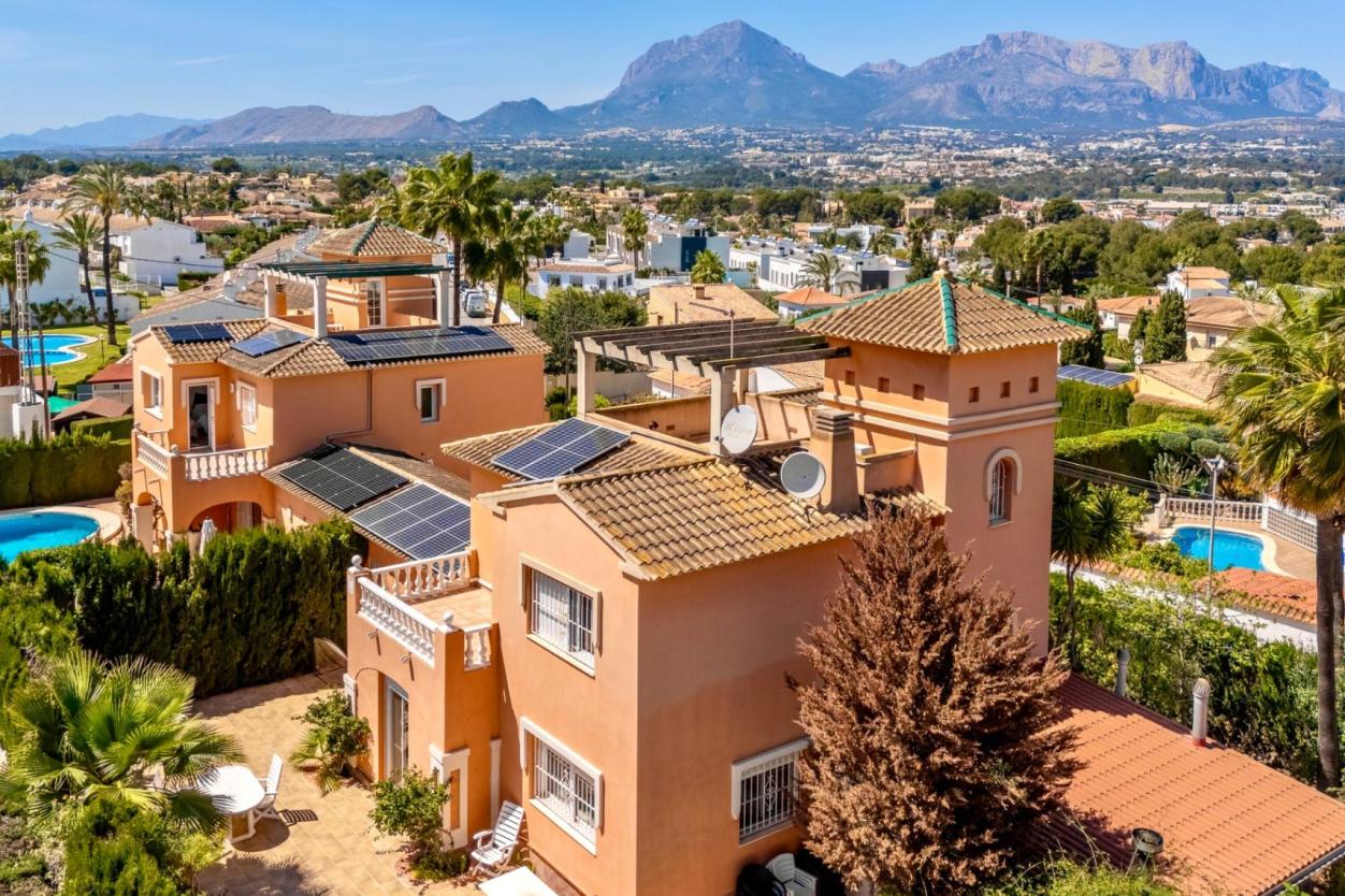 4 bed villa in Albir