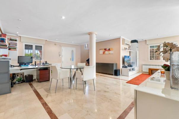 4 bed villa in Albir