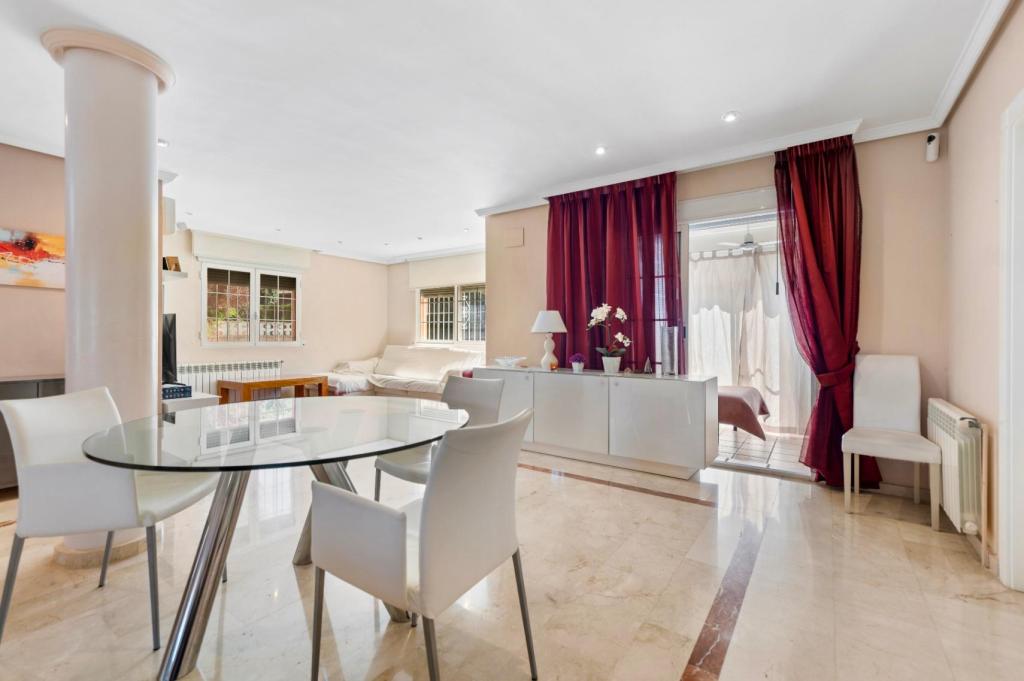 4 bed villa in Albir