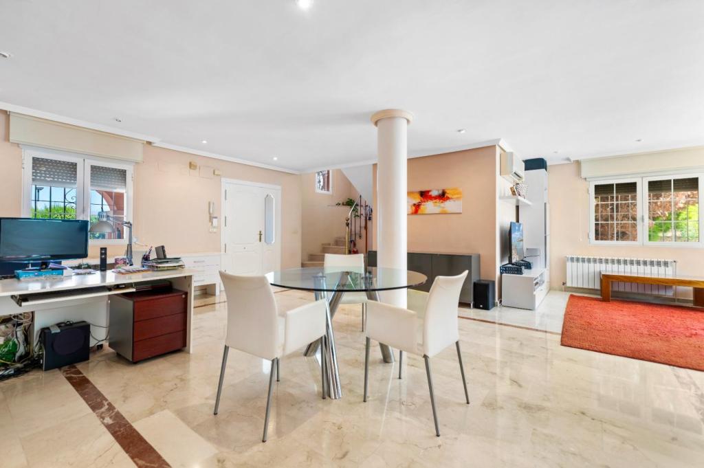 4 bed villa in Albir