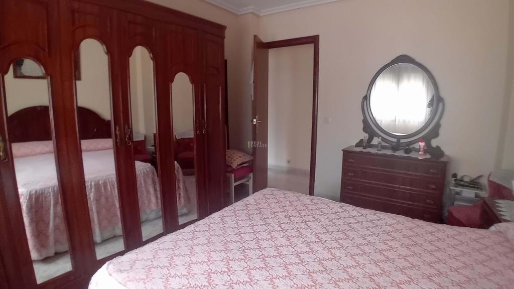 5 bed apartment in Elche/Elx