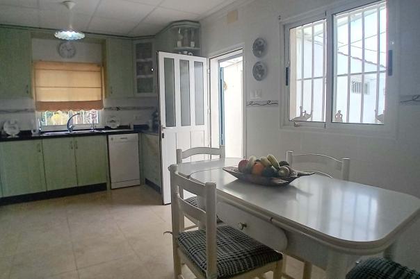 5 bed apartment in Elche/Elx