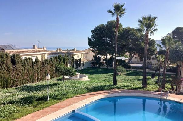 4 bed villa in Nucia (la)