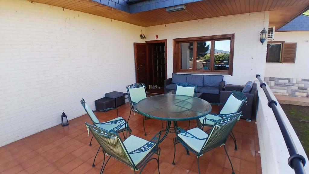 4 bed villa in Nucia (la)