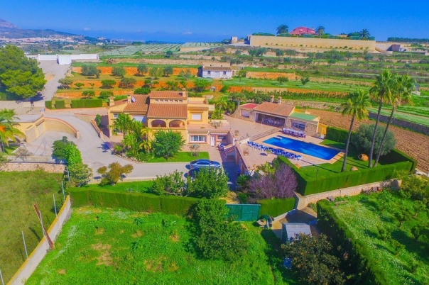 8 bed villa de lujo in Benissa