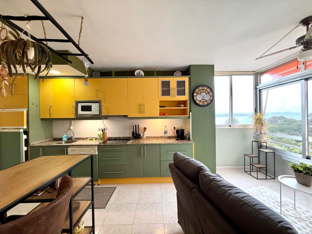 2 bed apartamento in Calpe / Calp