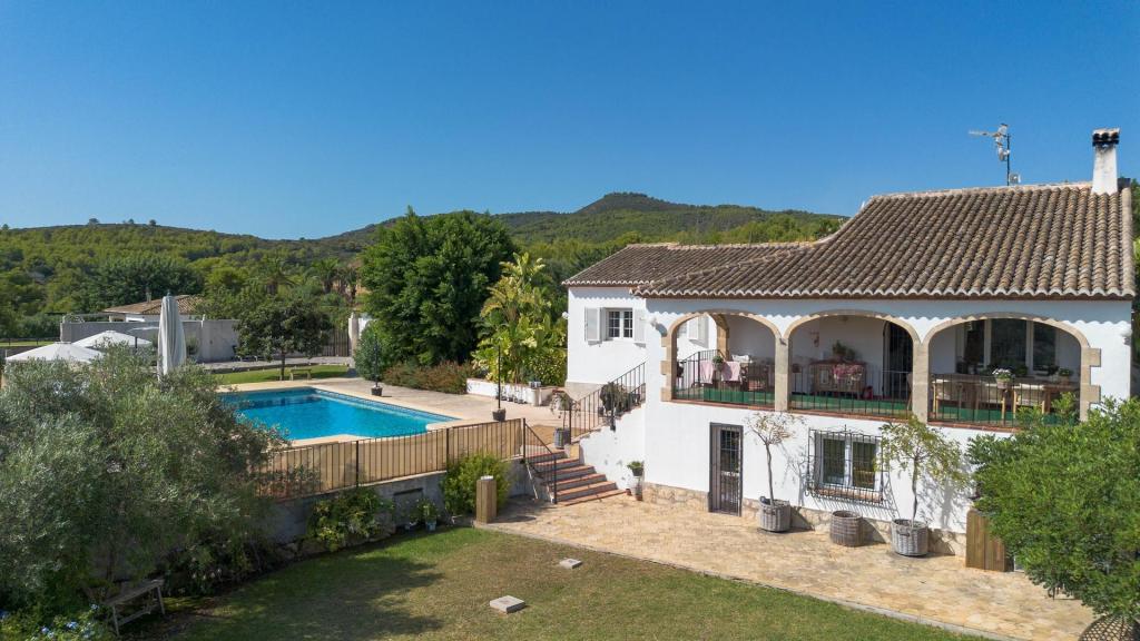5 bed country houses - fincas in Javea