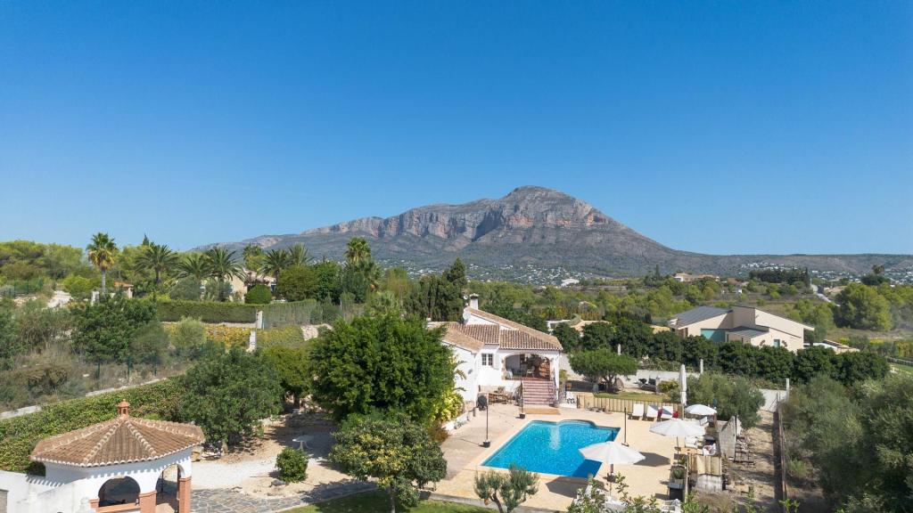 5 bed country houses - fincas in Javea