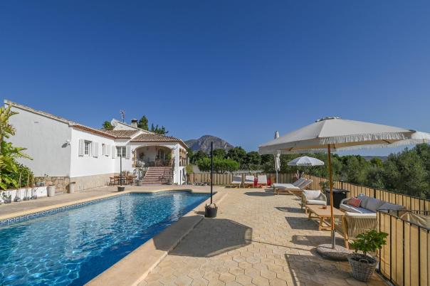 5 bed country houses - fincas in Javea