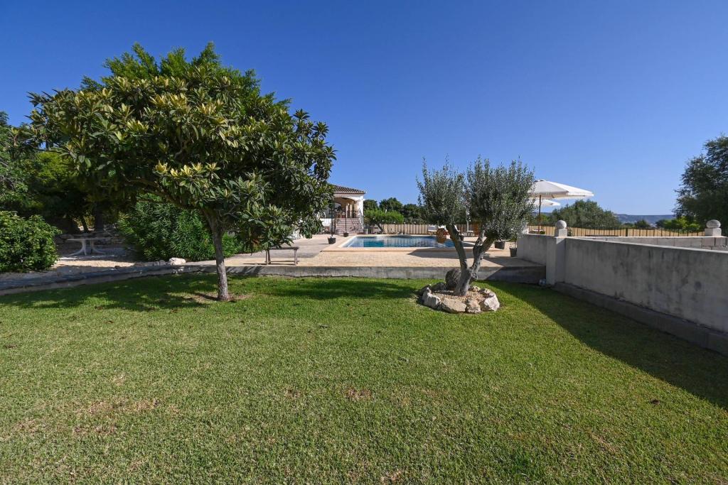 5 bed country houses - fincas in Javea