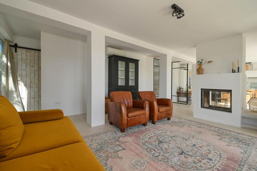5 bed country houses - fincas in Javea