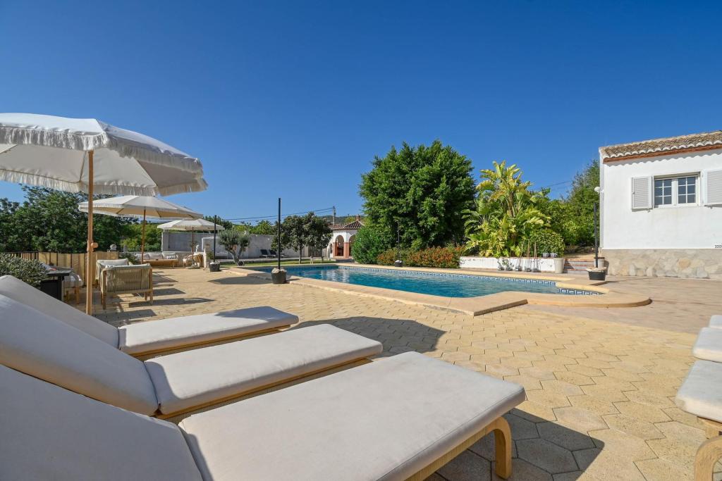 5 bed country houses - fincas in Javea