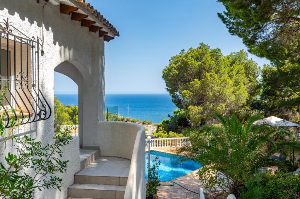 5 bed villa in Altea