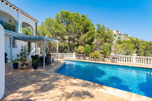 5 bed villa in Altea