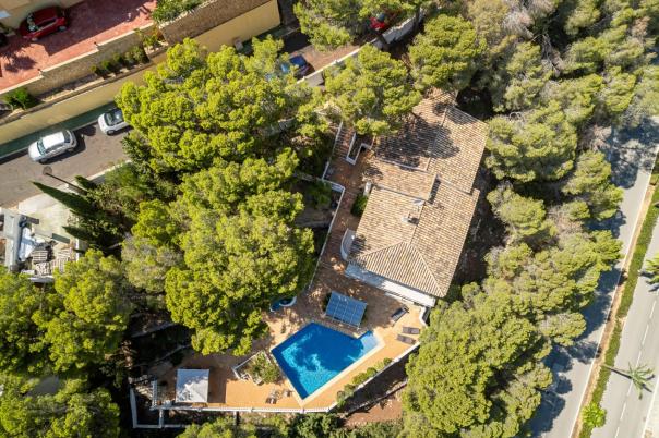 5 bed villa in Altea