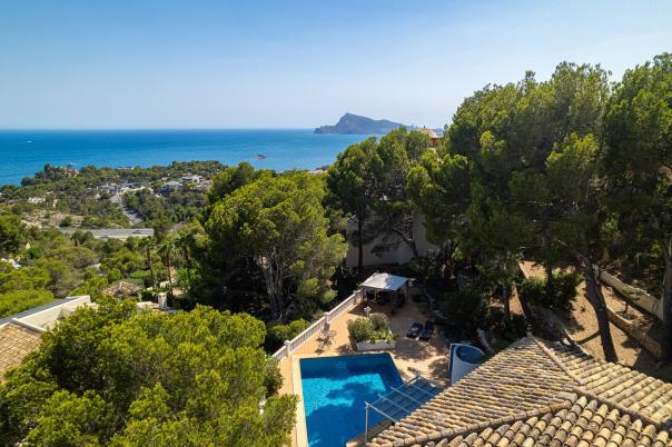 5 bed villa in Altea