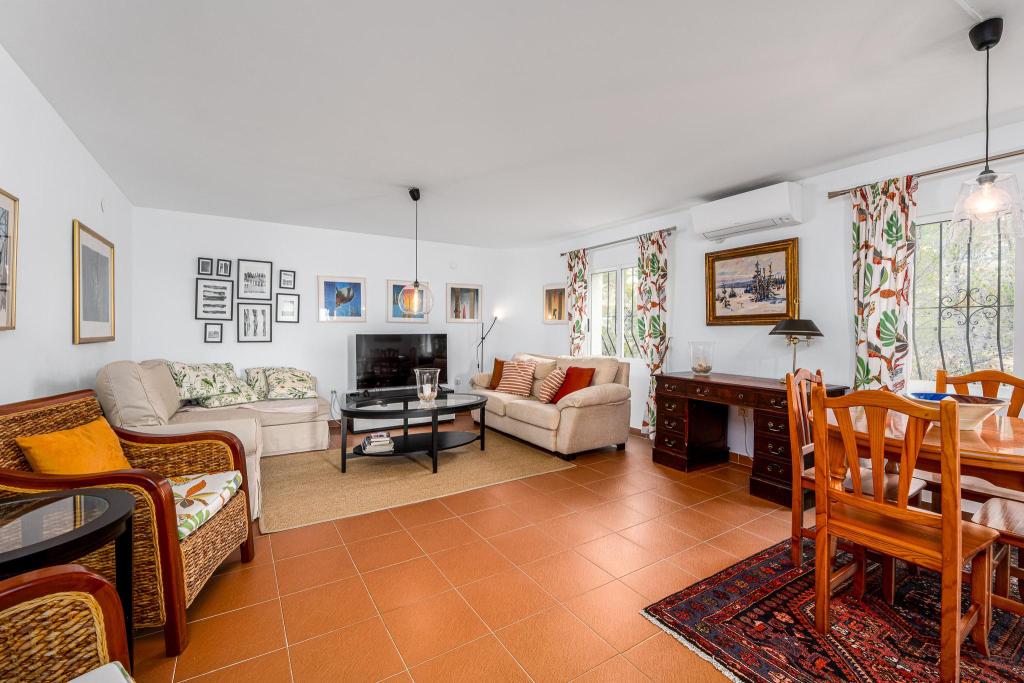 5 bed villa in Altea