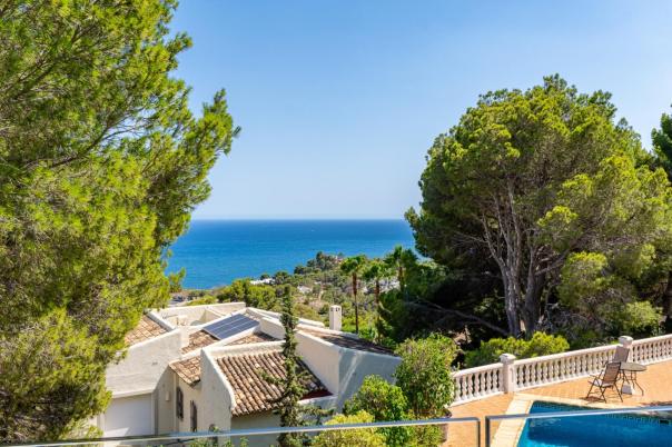 5 bed villa in Altea