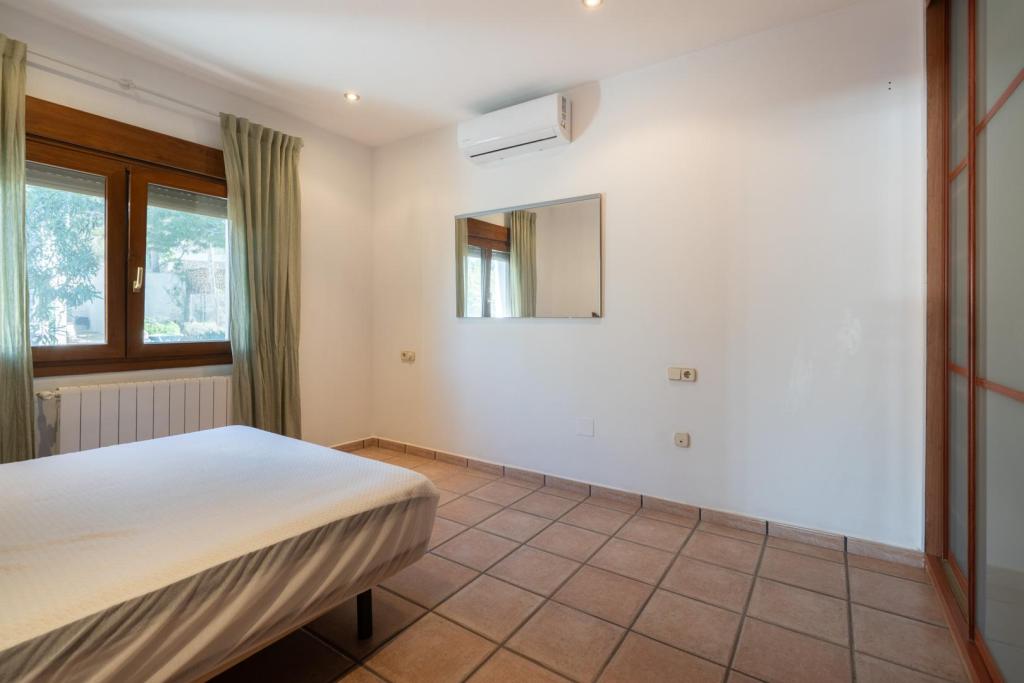 3 bed commercial_premises in Benissa