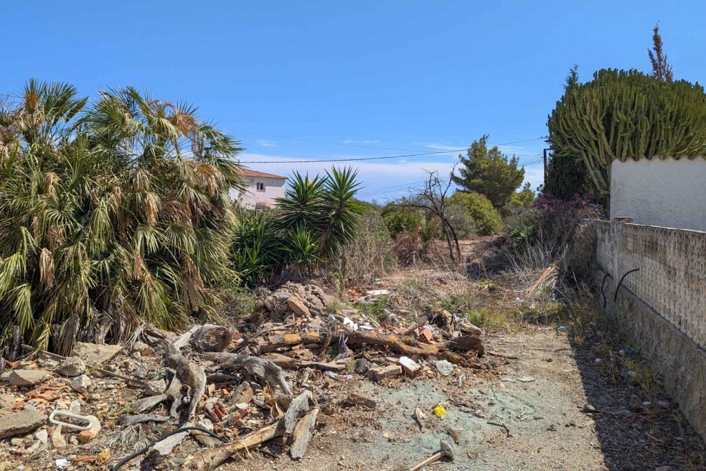 plot in Denia