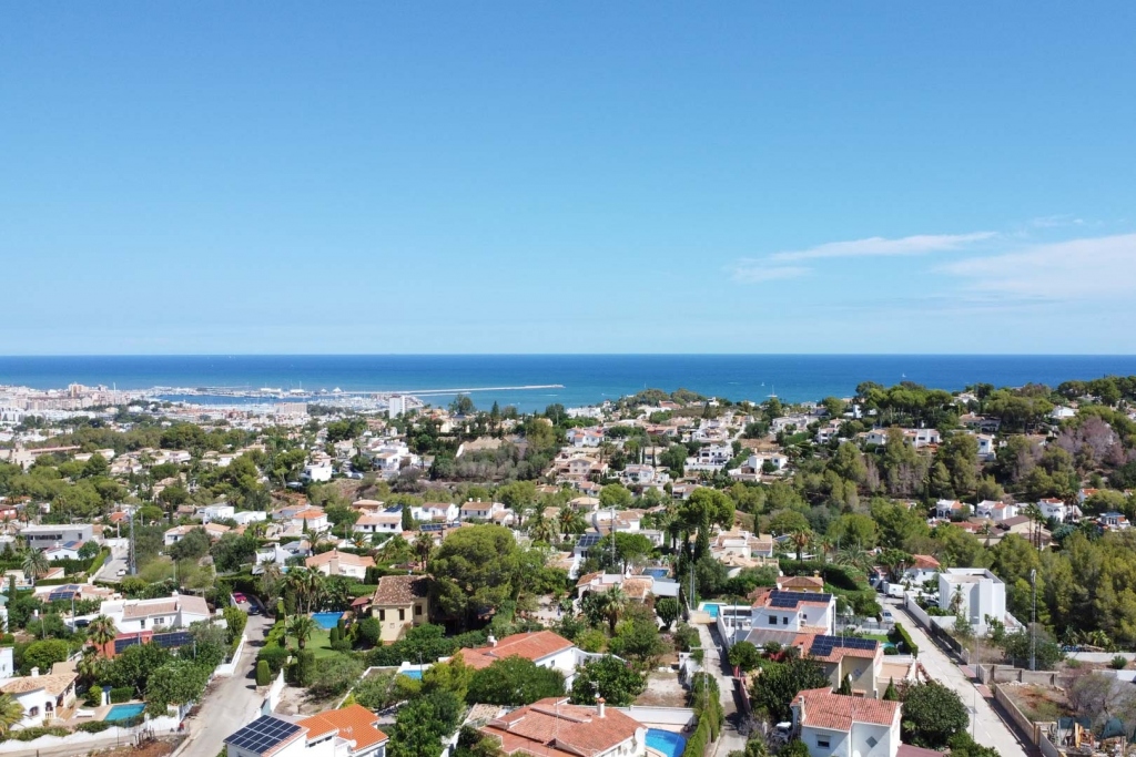 plot in Denia