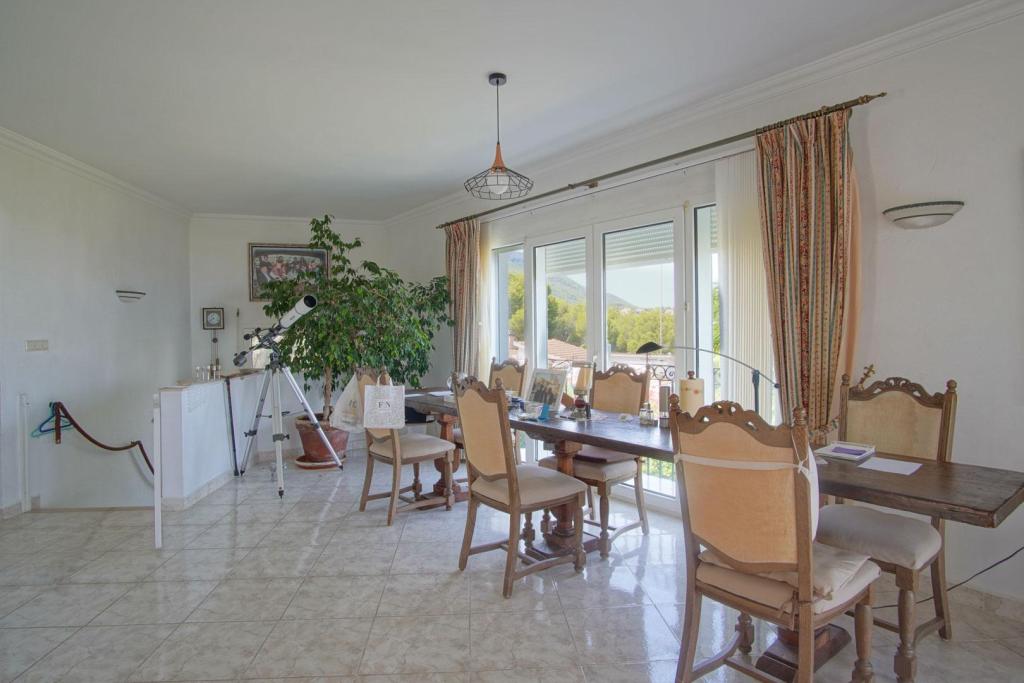4 bed villa in Denia