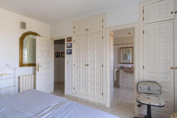 4 bed villa in Denia
