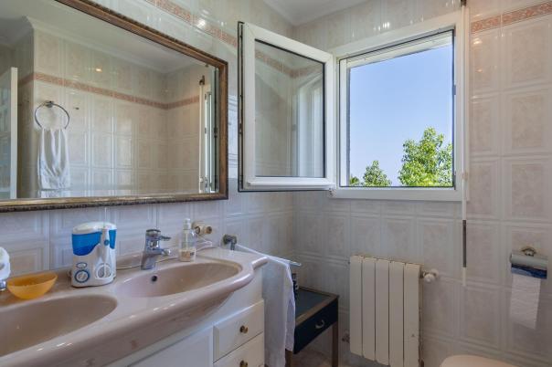 4 bed villa in Denia