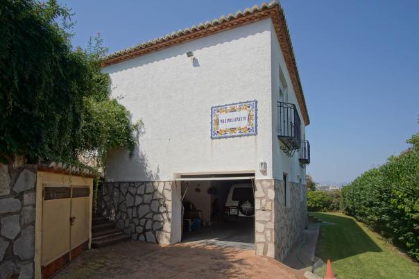 4 bed villa in Denia