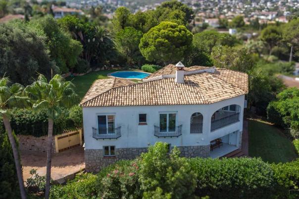 4 bed villa in Denia