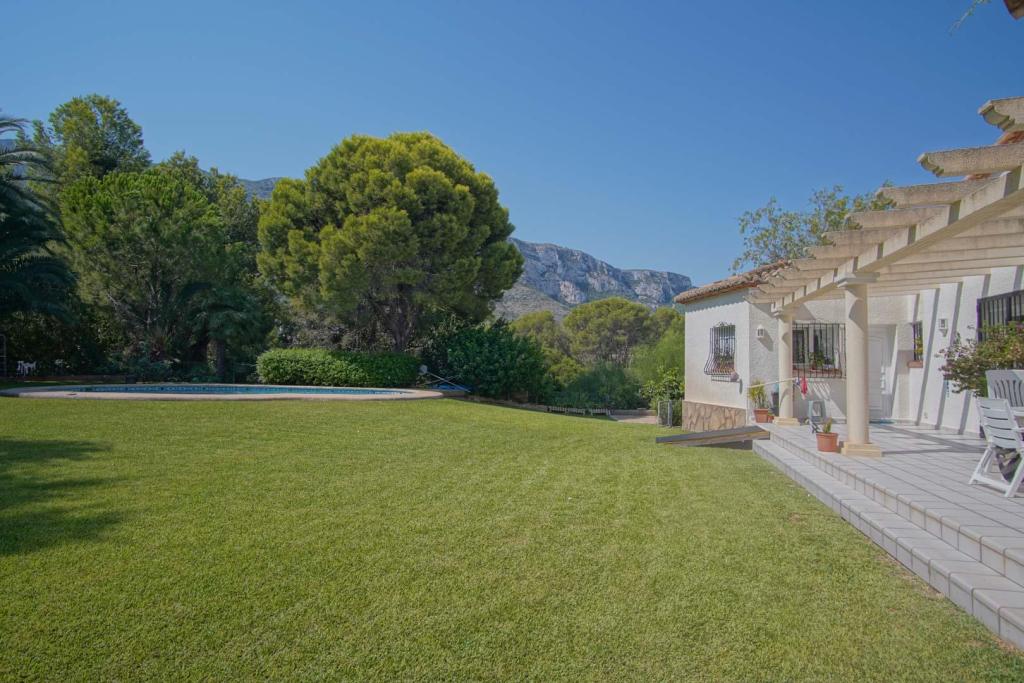 4 bed villa in Denia