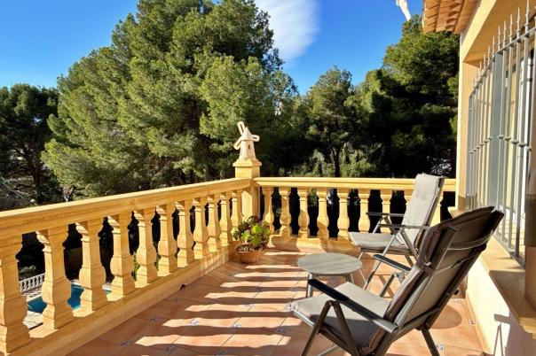 5 bed villa in Benissa