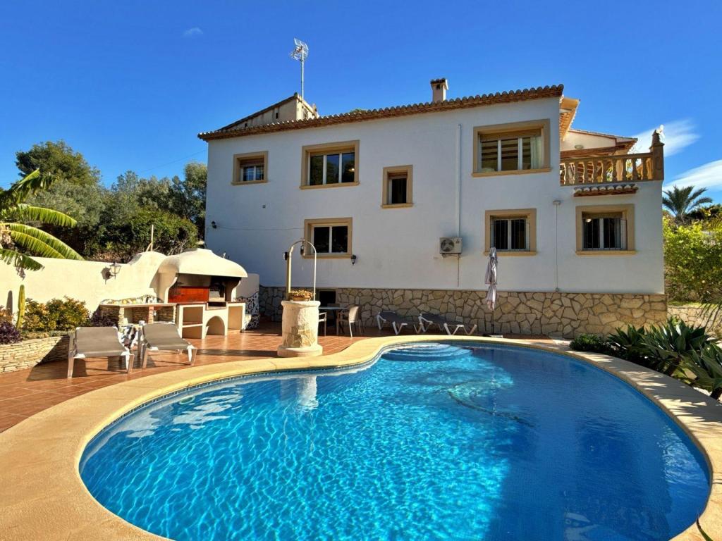 5 bed villa in Benissa