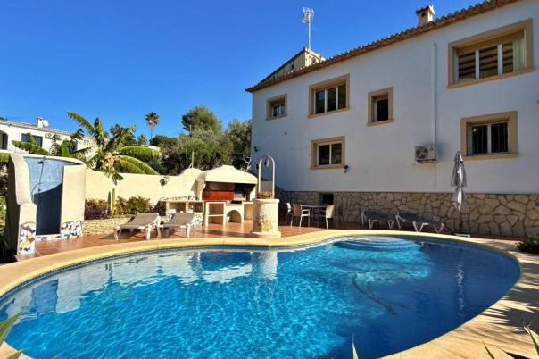 5 bed villa in Benissa