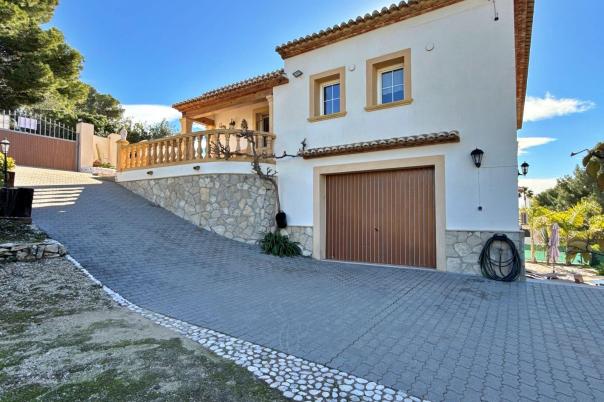 5 bed villa in Benissa