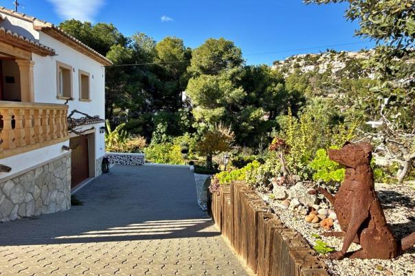 5 bed villa in Benissa