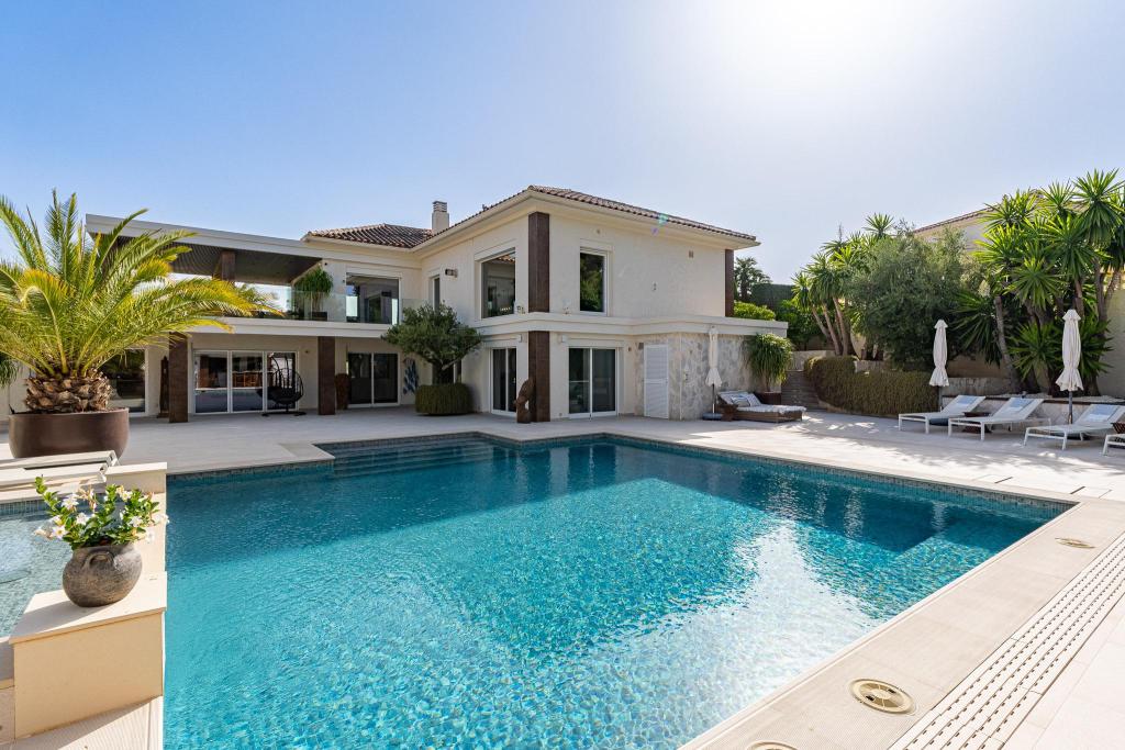 6 bed villa in La Nucía