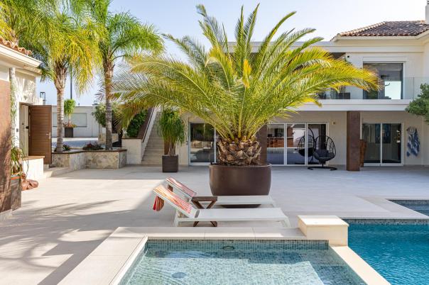6 bed villa in La Nucía
