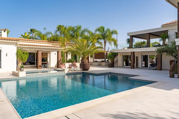 6 bed villa in La Nucía