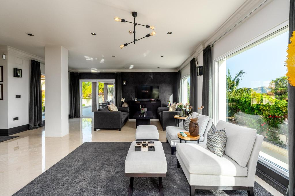 6 bed villa in La Nucía